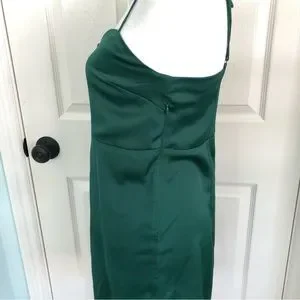 green emerald velvet dress 12 Season Color Analysis | Indigo Tones